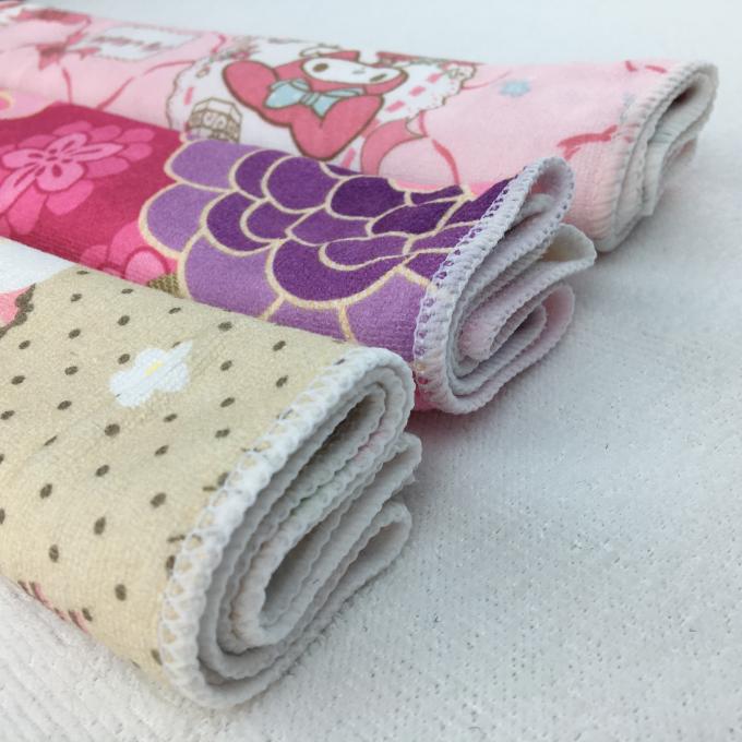 カスタマイズされる花いっぱいの漫画によって印刷される Microfiber の清拭布の生地