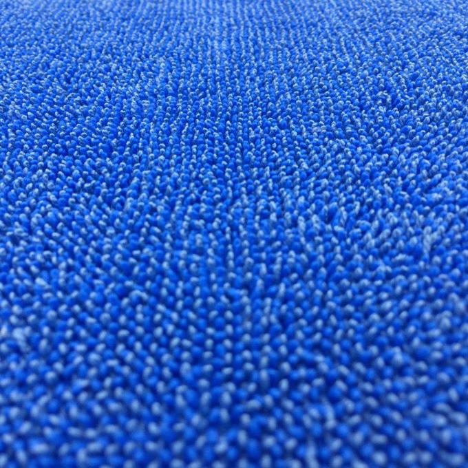 Microfiberのねじれのパイル生地450gsmの青いモップの生地のクリーニングの生地