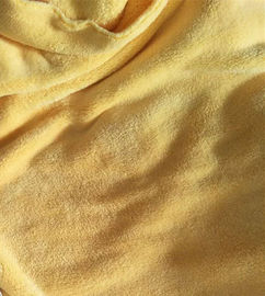 150cmの幅550gsm Microfiberの清拭布の黄色の珊瑚の羊毛150D/144F