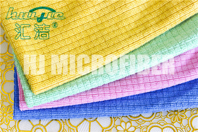 MIcrofiberよこ糸によって編まれる手タオルの家の使用台所縞のクリーニング タオルの極度の柔らかさ