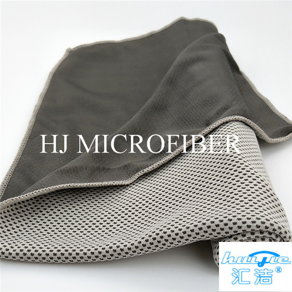 カスタマイズされたMicrofiberの清拭布タオル灰色色の正方形の形のBathのビーチ タオル40*60cm